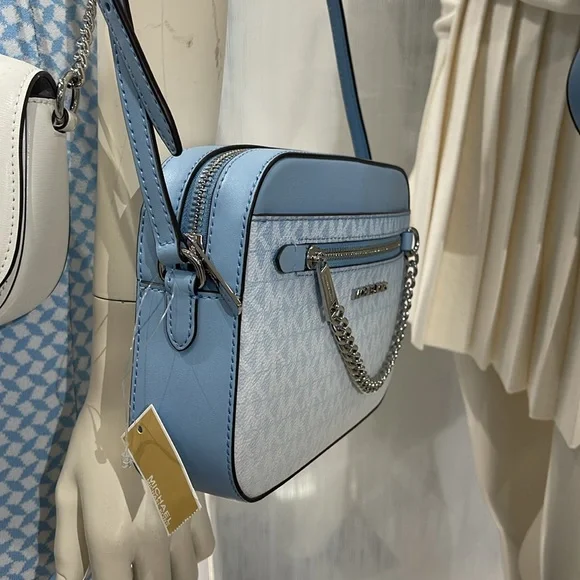 MICHAEL KORS Jet Set Large Ombré Signature Logo Crossbody Body
Light Sky… - Picture 13 of 16